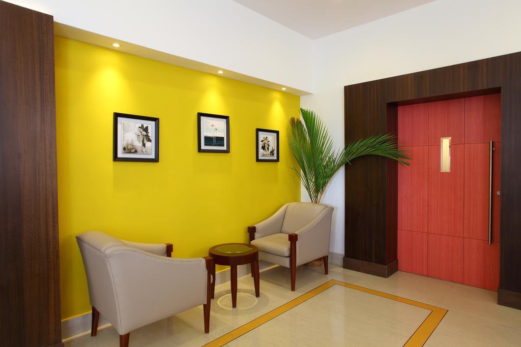 Hotel Luciya Palace Thrissur Exteriör bild