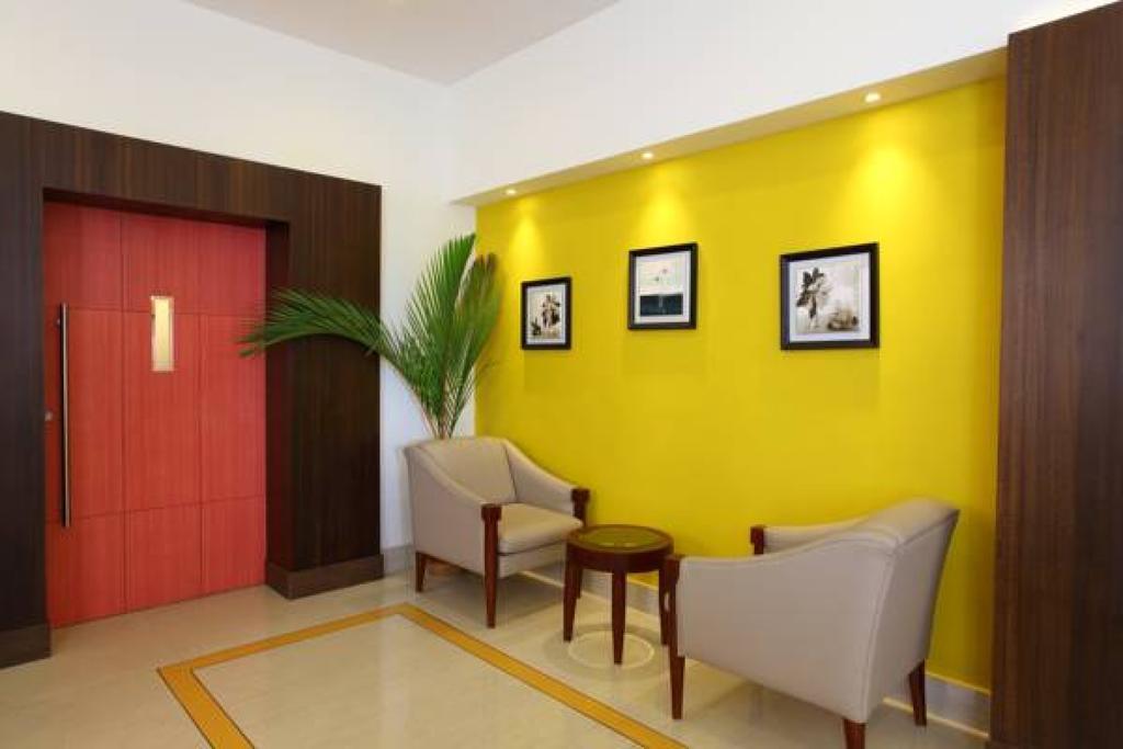 Hotel Luciya Palace Thrissur Exteriör bild